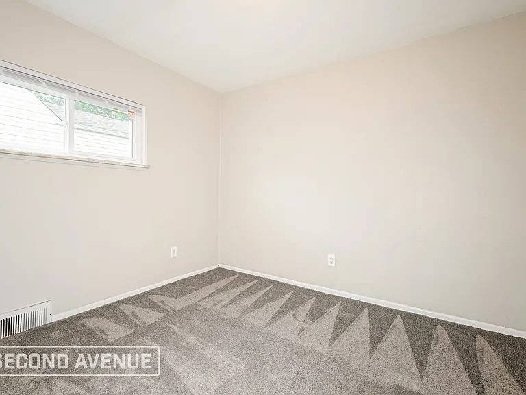 1228 Eckert Rd — Photo 7