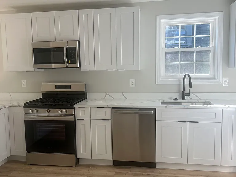83 Ocean St — Photo 3