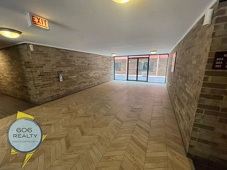 7016 W Medill Ave #1 — Photo 11