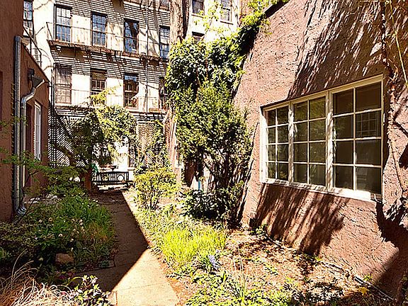 5th image of 34 Bethune St APT 1F