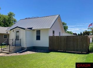 317 Water St SE, Sleepy Eye, MN 56085