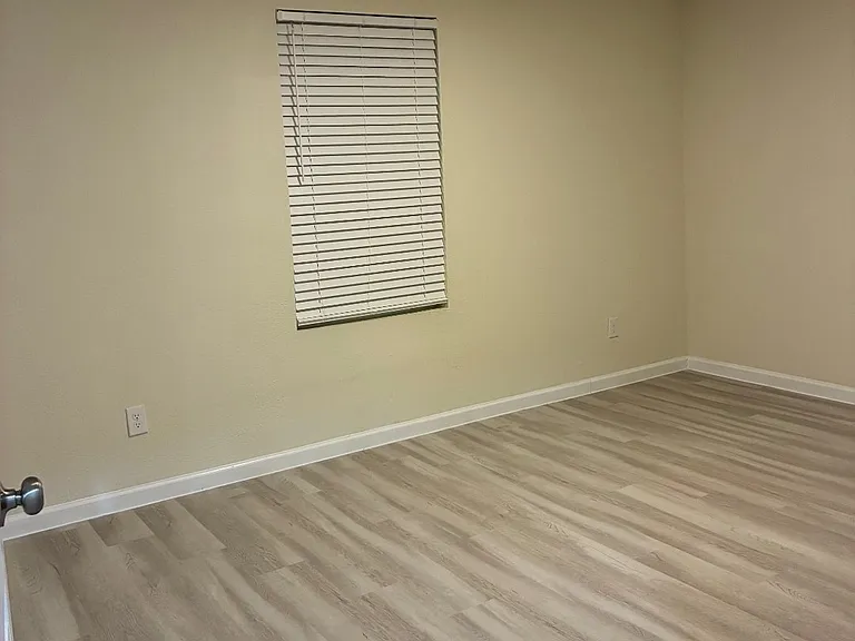 355 N 18th St #2104-1 — Photo 16