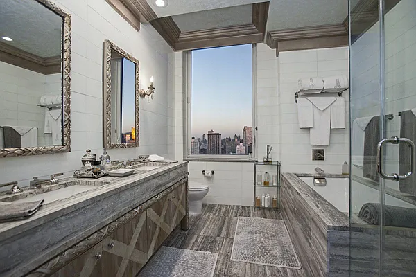 Sold by BLU Real Estate | media 7