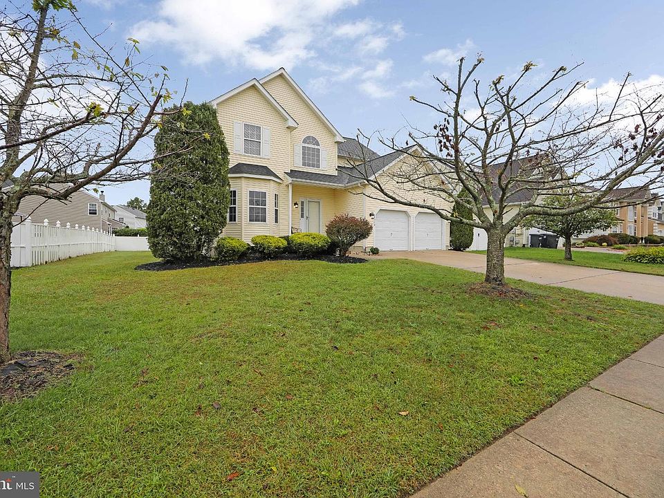 1st image of 1304 Sassafras Ln