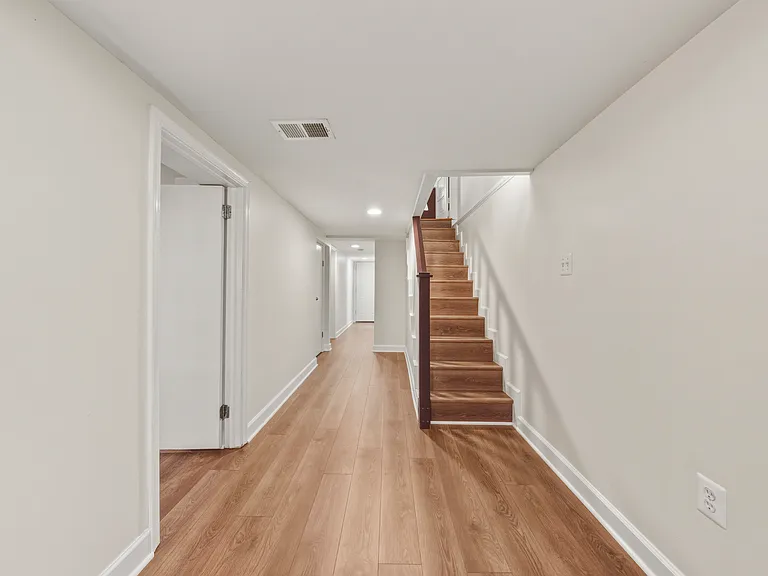 51 Girard St NE — Photo 27