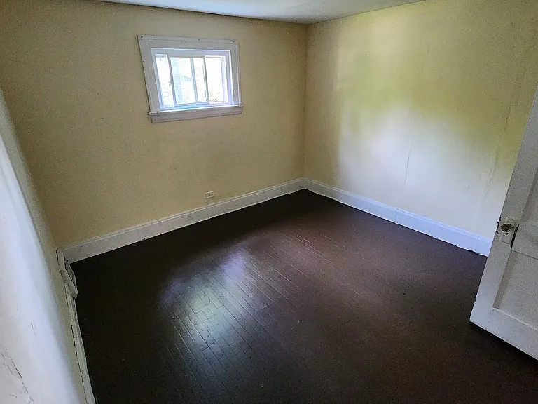 1152 Pomona Rd — Photo 8