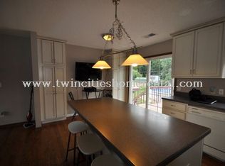 2094 Cliffhill Ln, Eagan, MN 55122