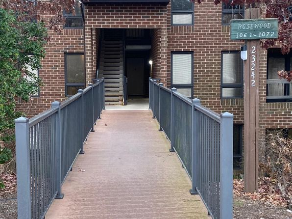 23242 Rosewood Ct APT 1068