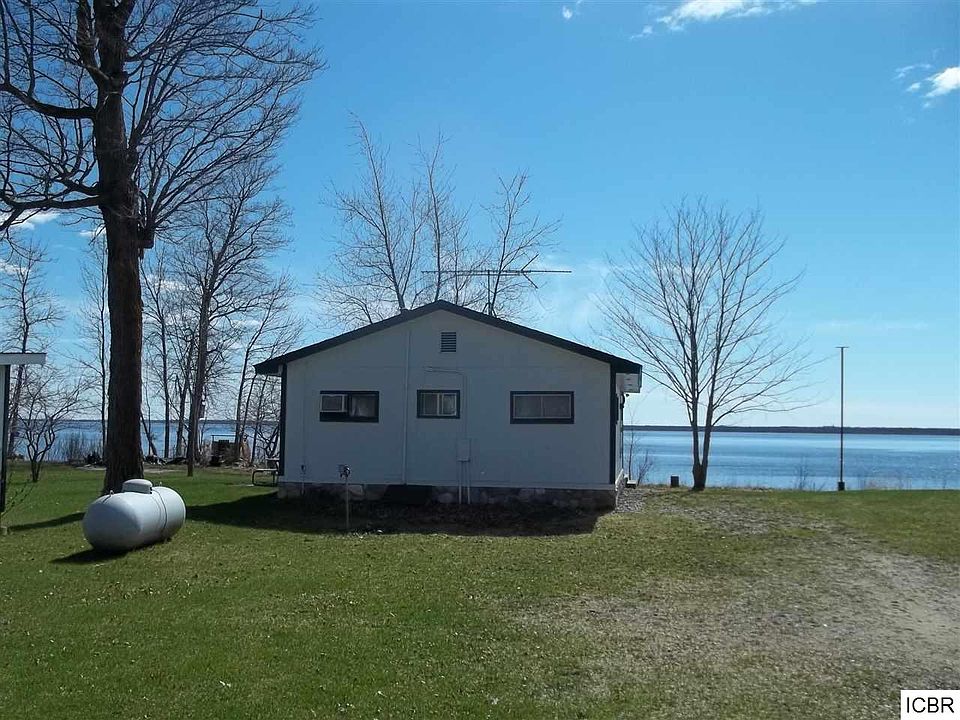 1st image of 50091 Sugar Bush Ln