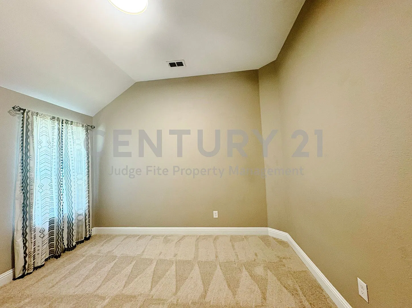 Lovely 4/3.5/2 in Allen Ready For Move-In! — Photo 3
