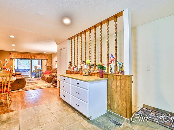 3rd image of 255 Bona Vista Dr NW #4