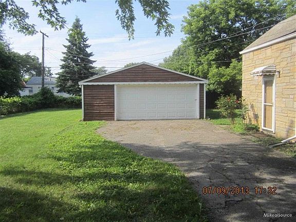 3rd image of 11107 Hupp Ave