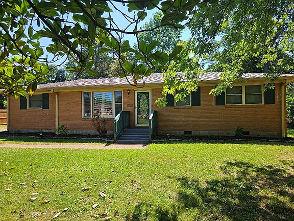 2nd image of 504 Wren Dr