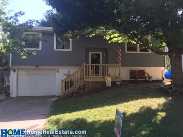 123 Wagon Train Ave, Hickman, NE 68372