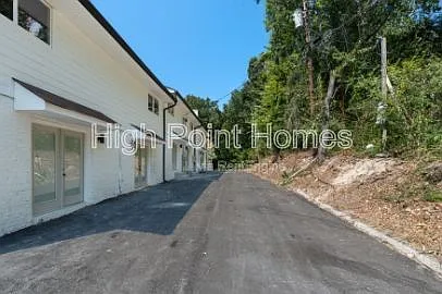 400 Gallery Ln #E8 — Photo 15