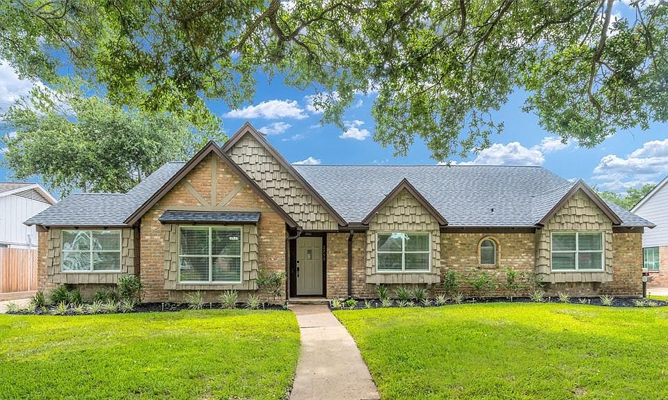 1st image of 2750 Shadowdale Dr