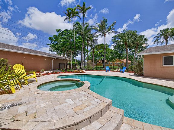 3rd image of 2801 SW 156th Avenue