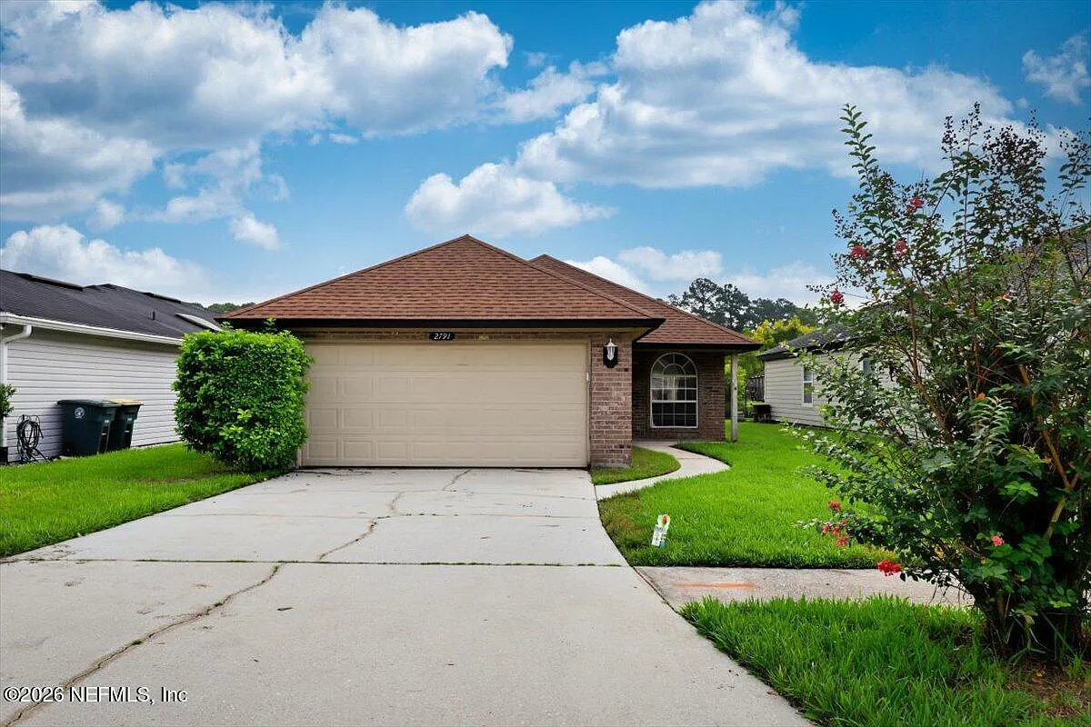 3 bed, 4.0 bath, 1577 sqft, $1,825 — Photo 3