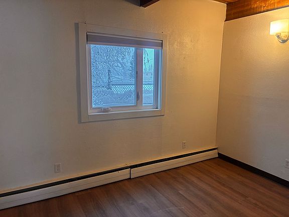 5th image of 812 W 29th Pl APT 14