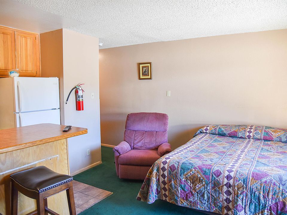 4 W Main St Red River NM Zillow