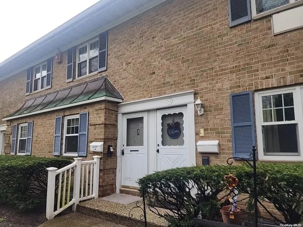 10A Glen Hollow Drive #10A, Holtsville, NY 11742