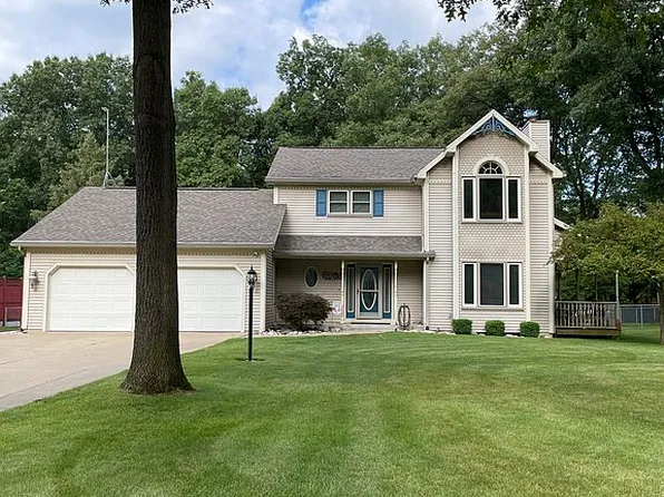 1565 Wickford Dr, Kalamazoo, MI 49009