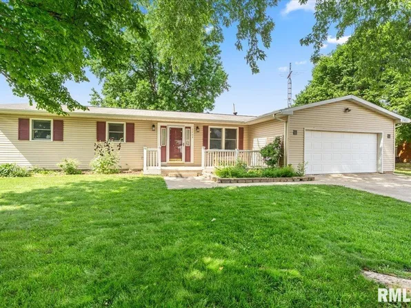 1204 Pine Ln, Auburn, IL 62615