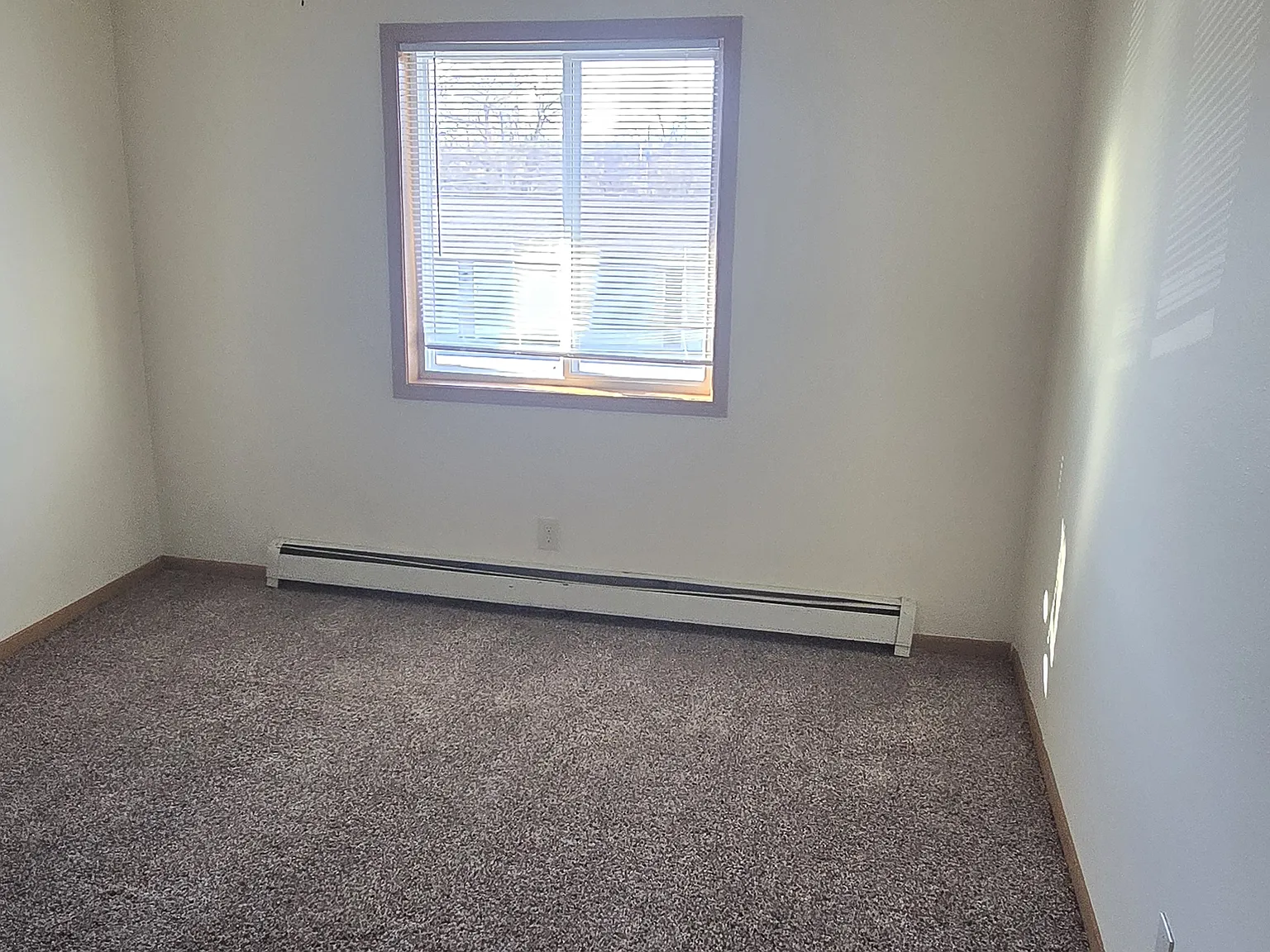 2 bed, 950 sqft, $1,200 — Photo 4