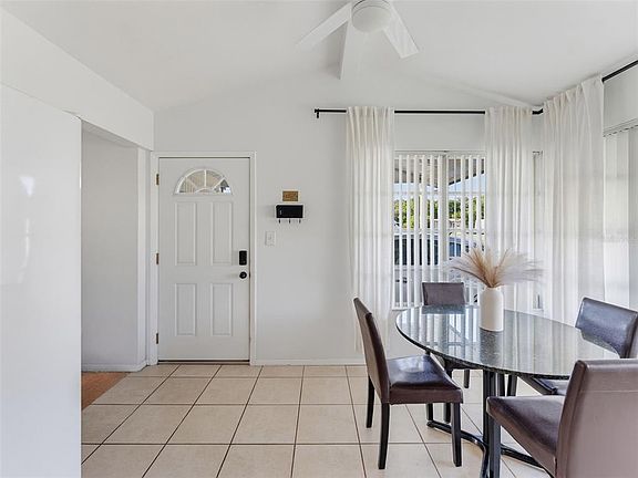 5th image of 439 BRIARWOOD LANE