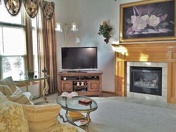 2nd image of 10480 Carrousel Woods Dr