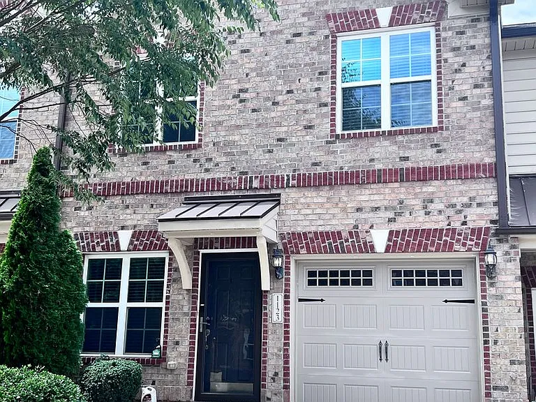 1123 Augustine Heights Dr — Photo 1