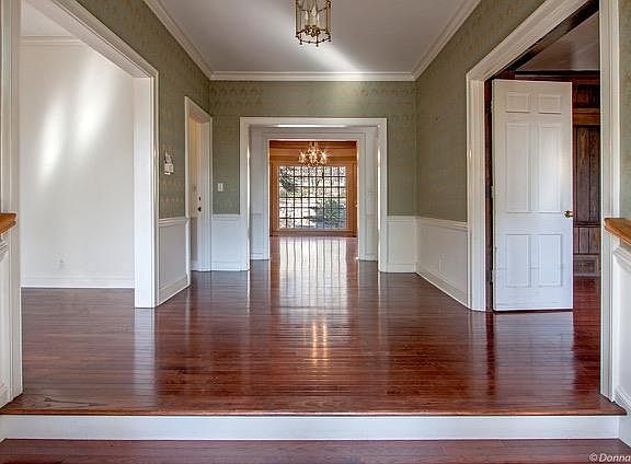 2nd image of 408 Wilsonia Ave