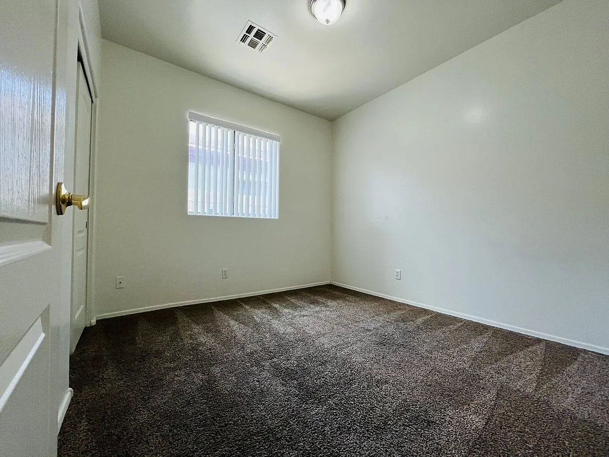 5620 W. Ellis Dr. — Photo 4