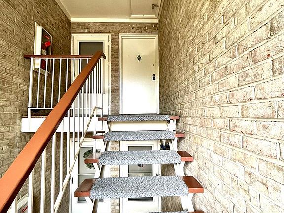 3rd image of 788 Fairview Ave #788F