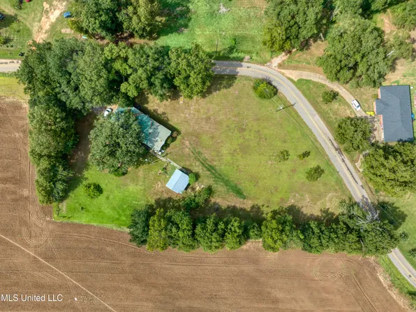 1105 Weeks Rd, Lucedale, MS 39452