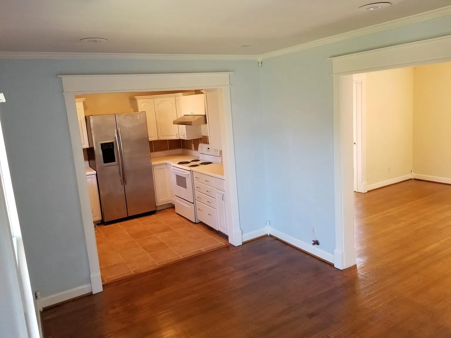 1 bed, 1.0 bath, 1070 sqft, $1,450 — Photo 2