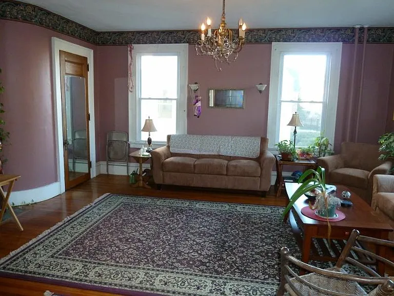 Parlor/Living Rm 1