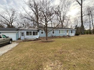 362 W Division Rd, Valparaiso, IN 46385