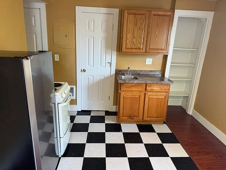 650 Marion St NE #1 — Photo 64