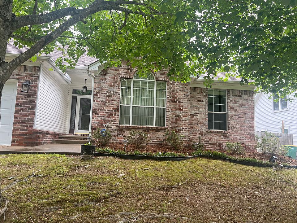 1st image of 2319 Stoney Creek Dr