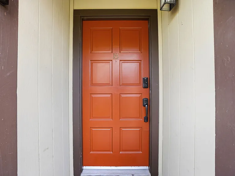 2101 Vanderslice Ct #18 — Photo 4