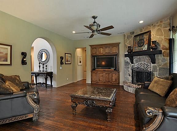 4th image of 1005 Cove Meadow Ct