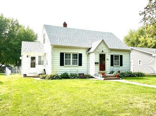 109 N 8th St, Mapleton, IA 51034