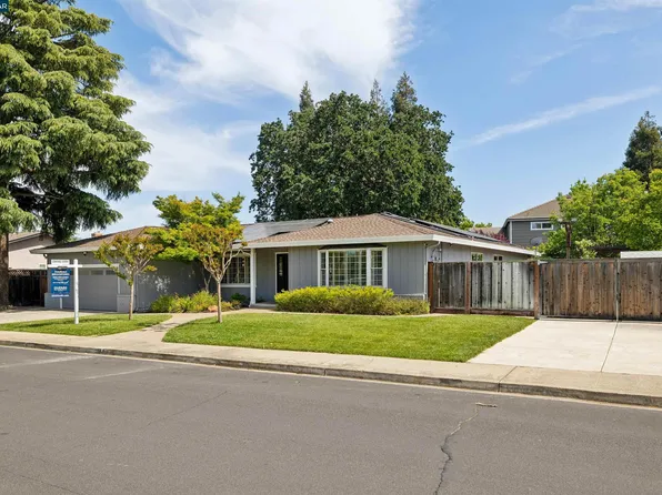 2030 Smith Ln, Concord, CA 94518