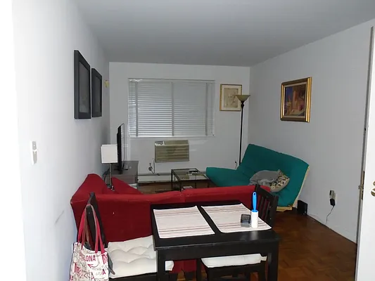 Rented by 18 REALTY | media 24