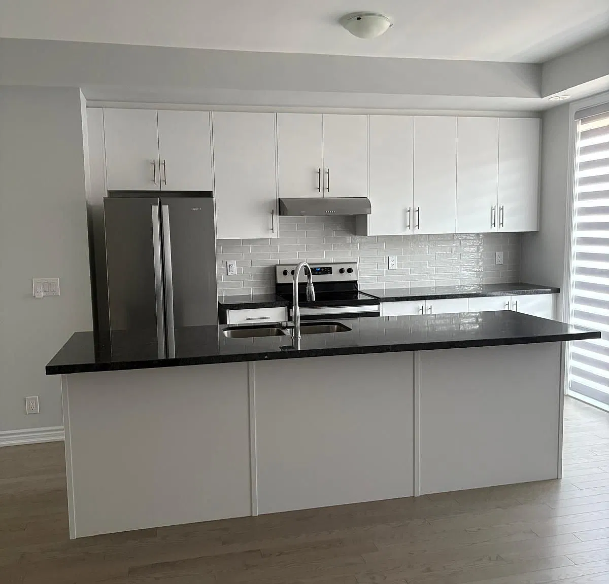 4 bed, $3,200 — Photo 3