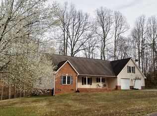 6000 Branch Dr, Kernersville, NC 27284