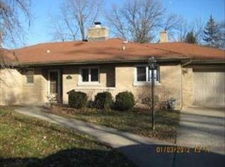 245 Bartram Rd, Riverside, IL 60546