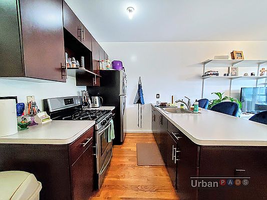 3rd image of 808 Myrtle Ave APT 4A