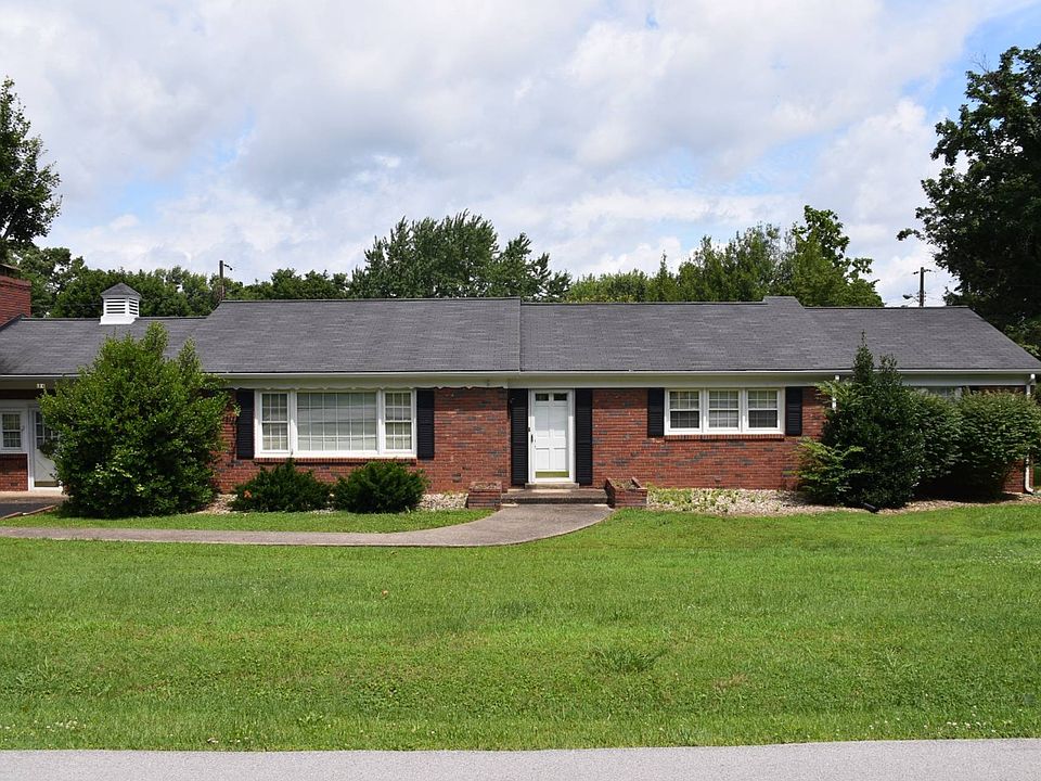 1st image of Brookhaven Dr